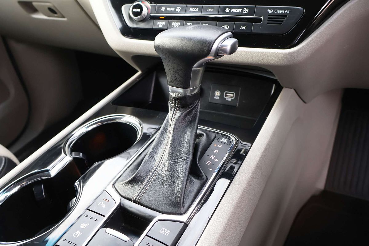 2018 Kia Carnival Platinum YP