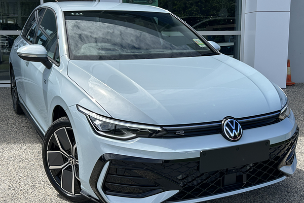2025 Volkswagen Golf 110TSI R-Line 8.5