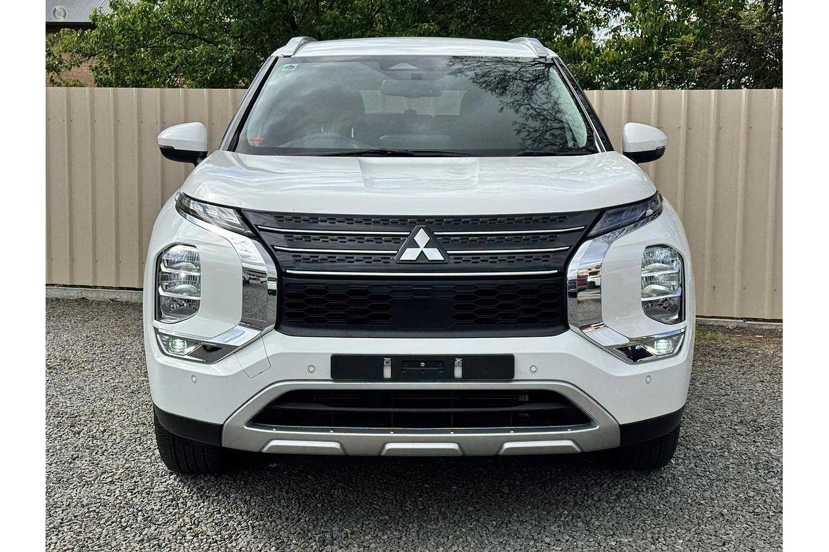 2022 Mitsubishi Outlander LS ZM