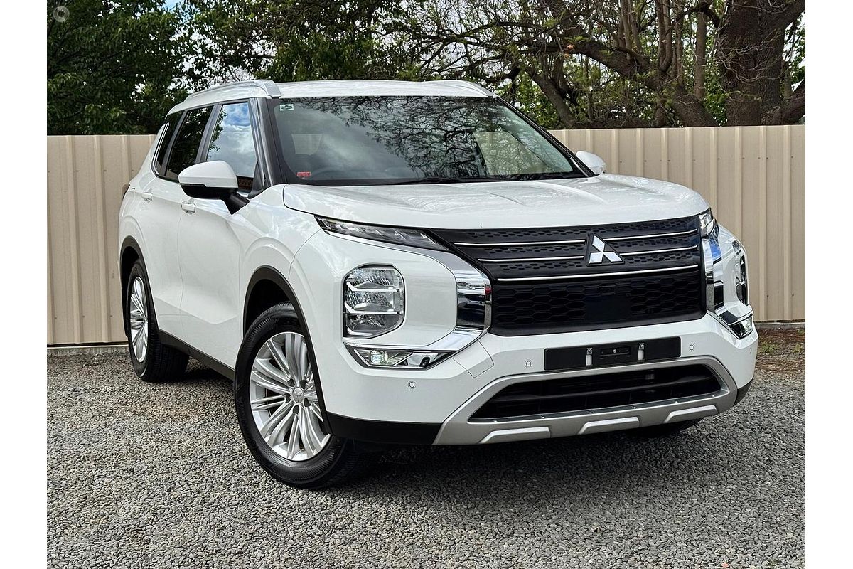 2022 Mitsubishi Outlander LS ZM