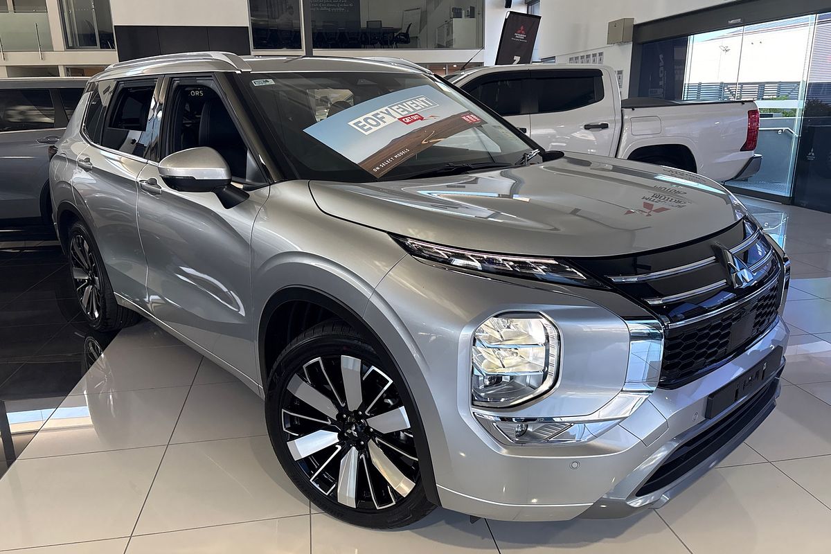 2025 Mitsubishi Outlander Exceed ZM