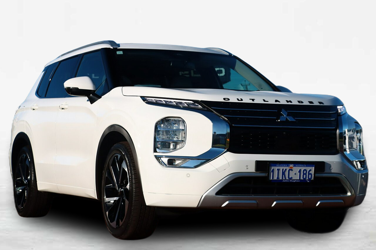 2024 Mitsubishi Outlander Exceed ZM