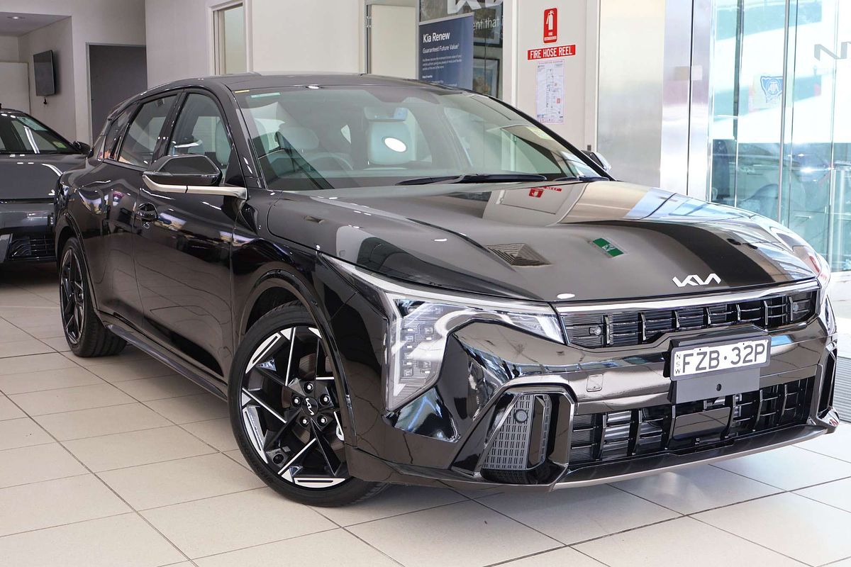 2025 Kia K4 GT-Line CL4m