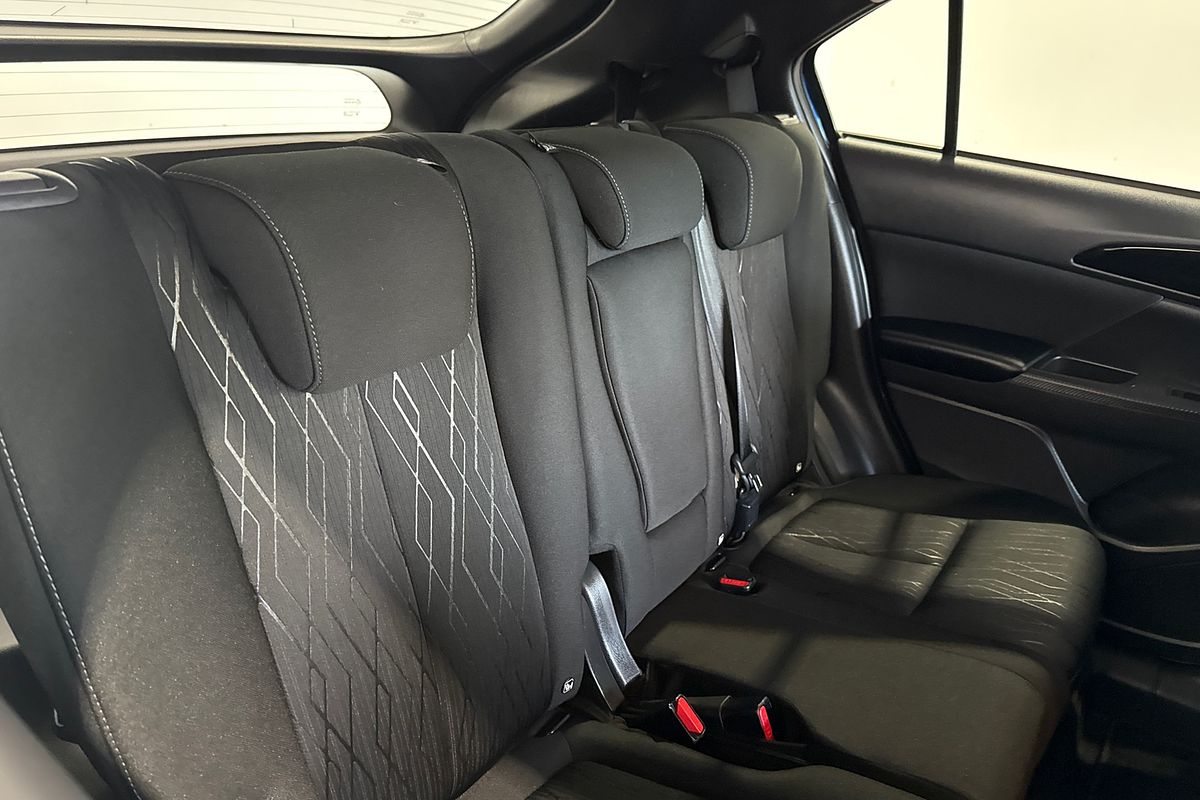 2018 Mitsubishi Eclipse Cross LS (2WD) YA