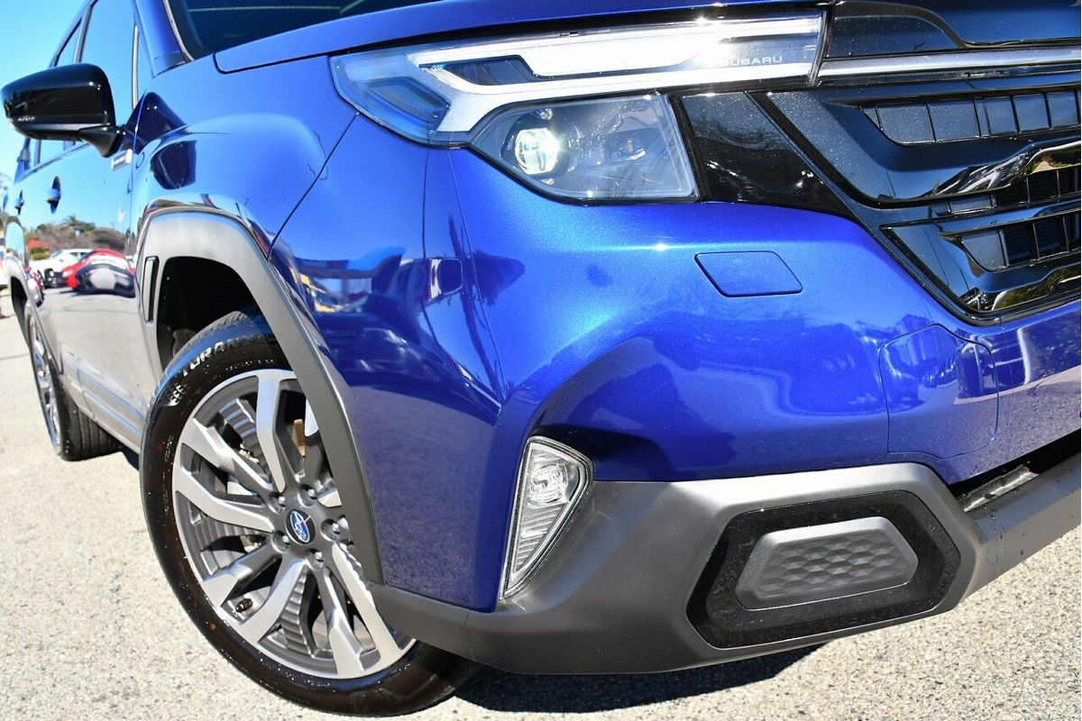 2025 Subaru Forester Hybrid Touring S6
