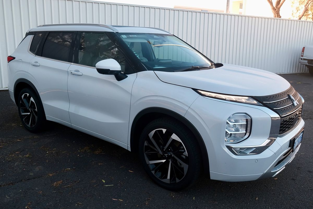 2021 Mitsubishi Outlander Exceed ZM