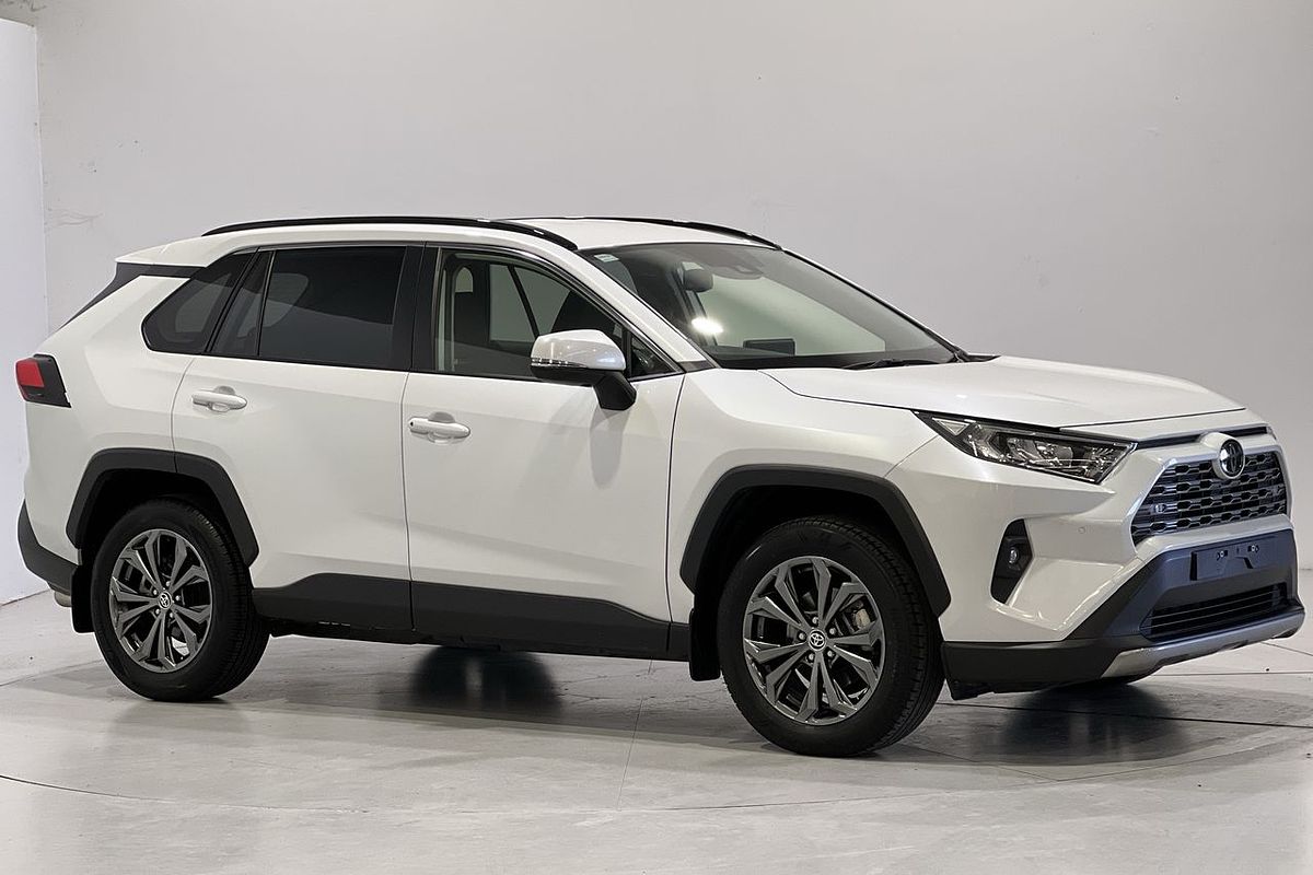 2024 Toyota RAV4 GXL MXAA52R