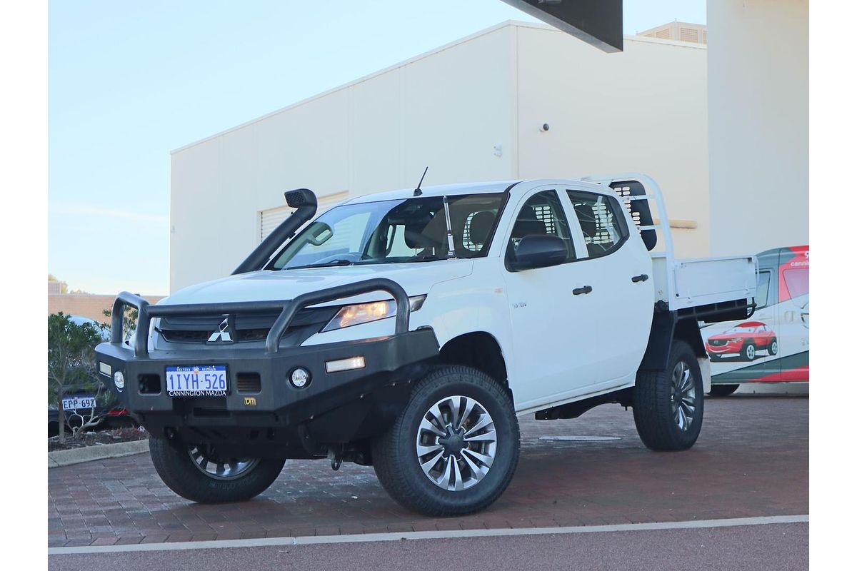 2022 Mitsubishi Triton GLX MR 4X4