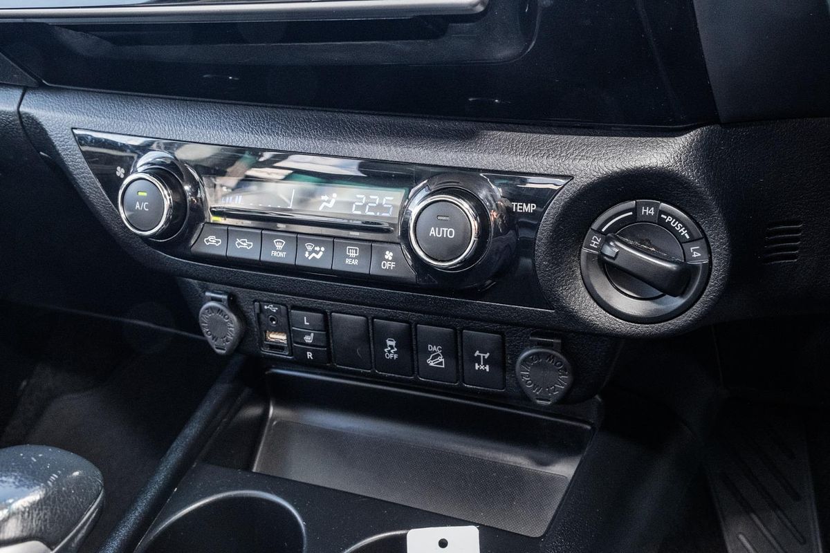 2018 Toyota Hilux SR5 GUN126R 4X4