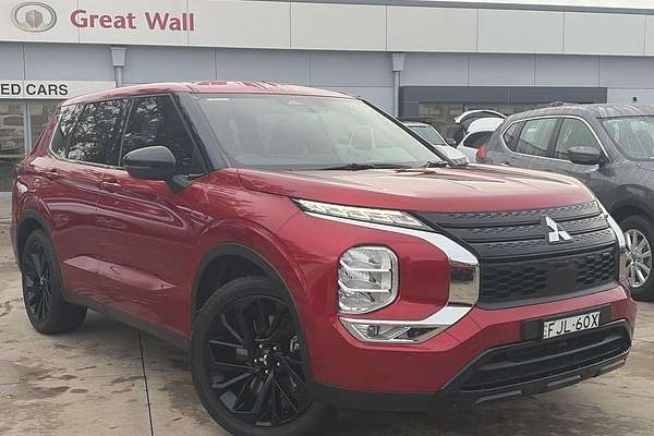 2024 Mitsubishi Outlander Black Edition ZM