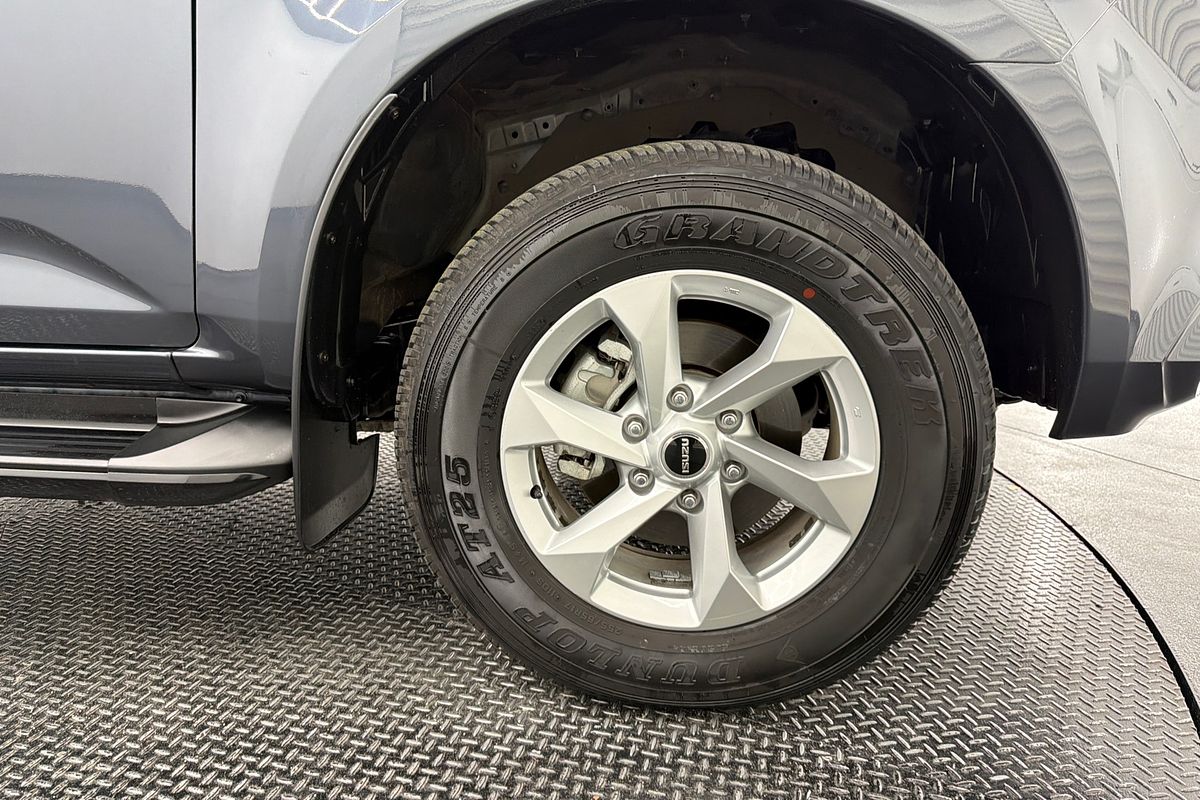2022 Isuzu MU-X LS-M
