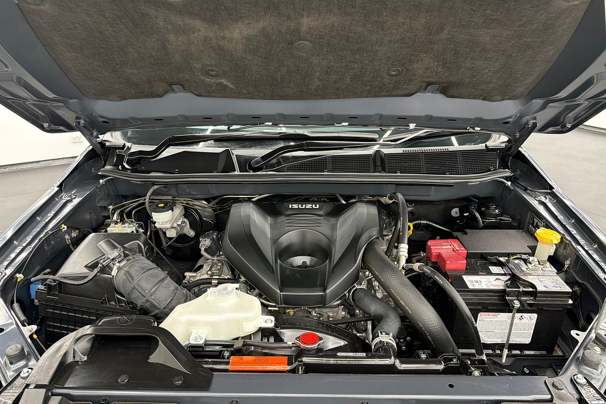 2022 Isuzu MU-X LS-M