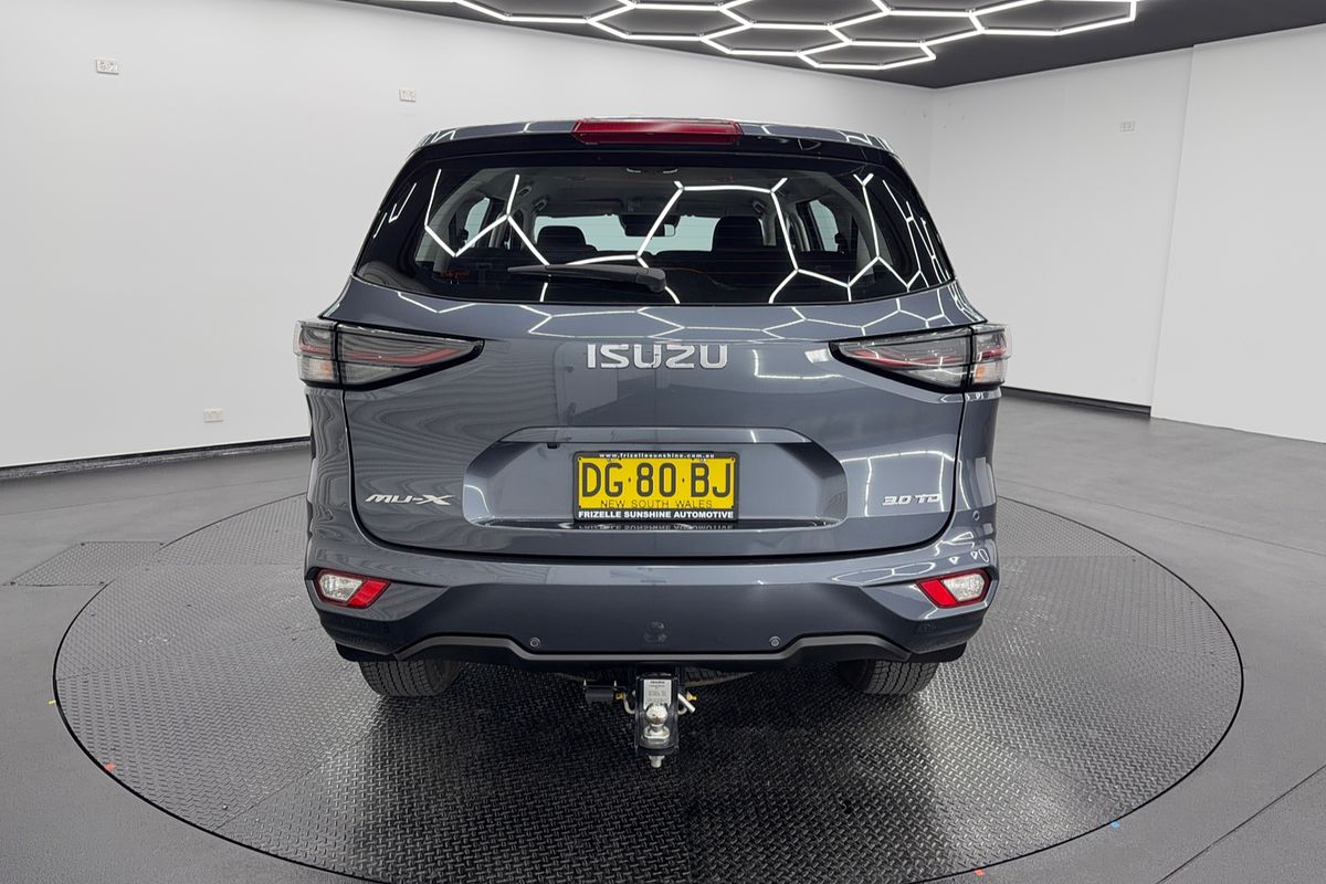 2022 Isuzu MU-X LS-M