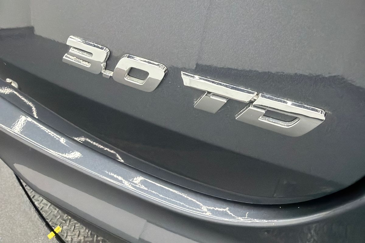 2022 Isuzu MU-X LS-M
