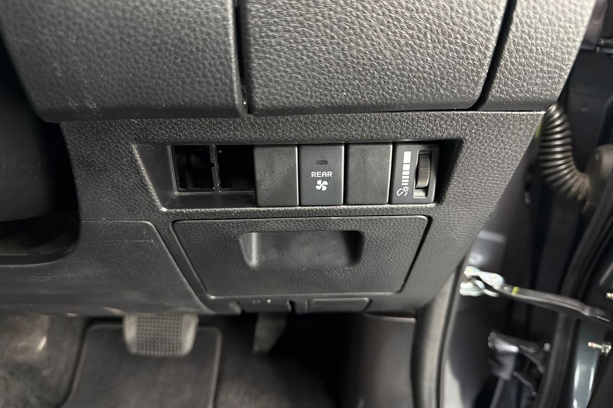 2022 Isuzu MU-X LS-M