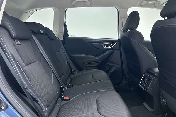 2024 Subaru Forester 2.5i S5 thumb-11