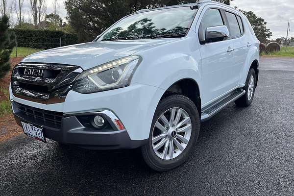 2017 Isuzu MU-X LS-T