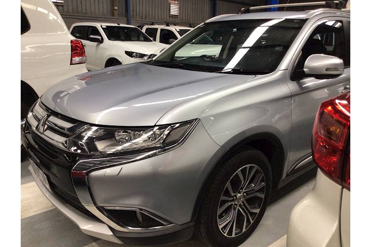 2015 Mitsubishi Outlander Exceed ZK