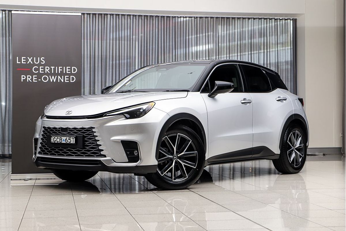 2024 Lexus LBX Luxury MAYH10R
