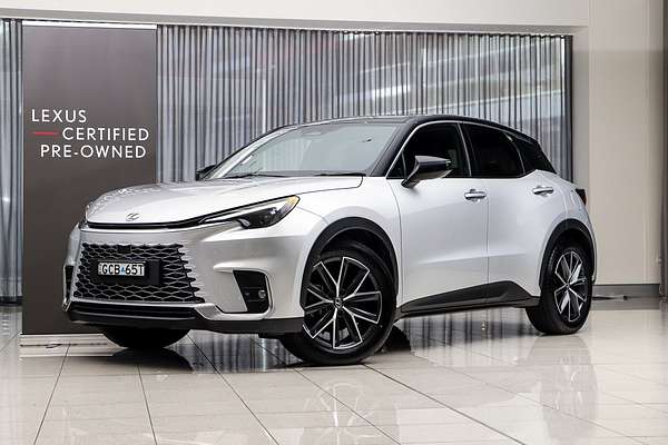 2024 Lexus LBX Luxury MAYH10R