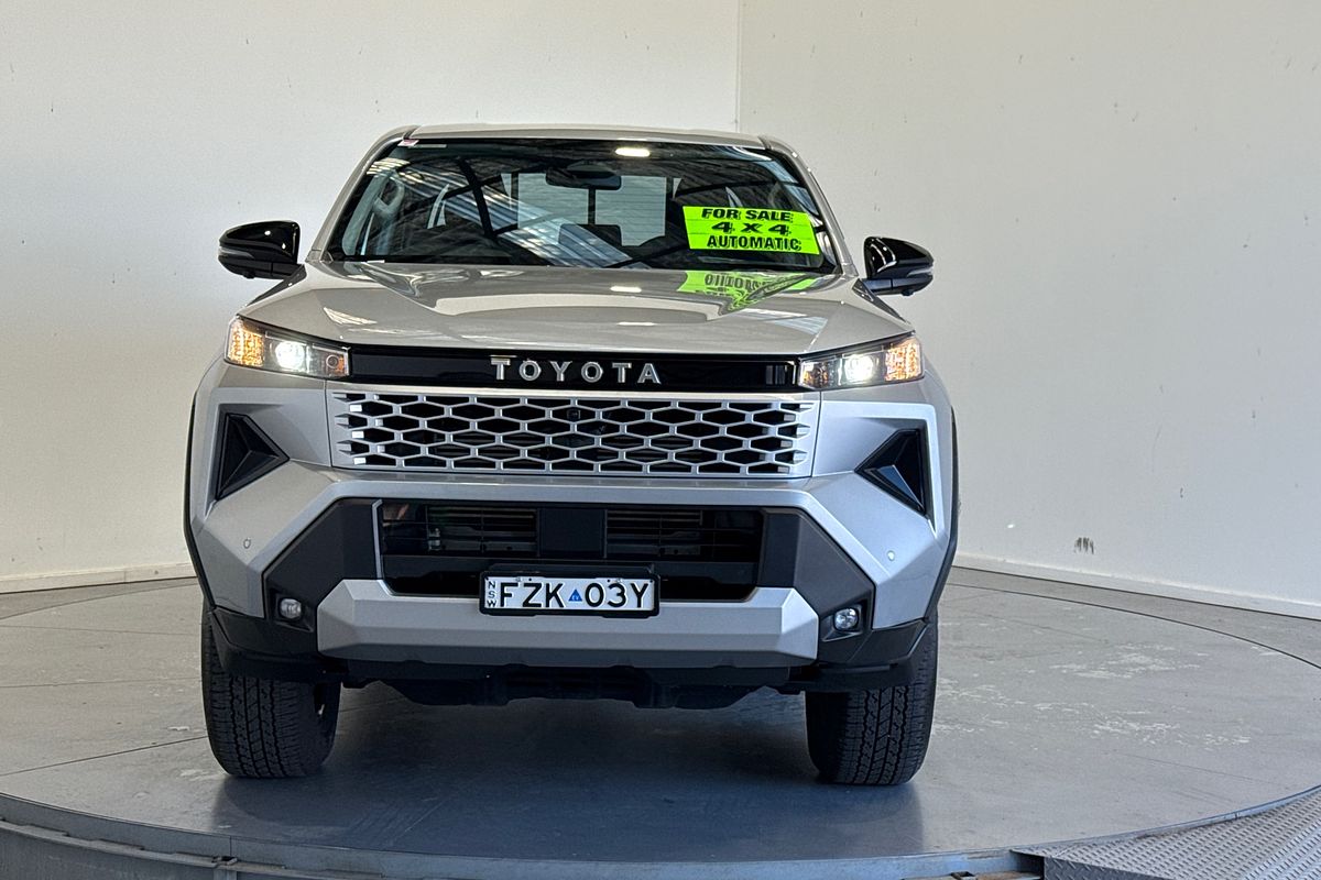2025 Toyota Hilux SR 48V GUN227R 4X4