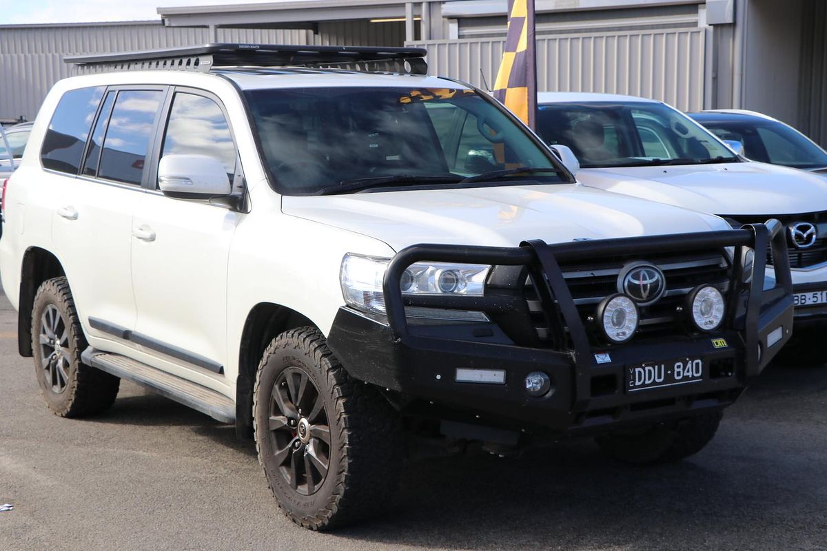 2017 Toyota Landcruiser Sahara VDJ200R