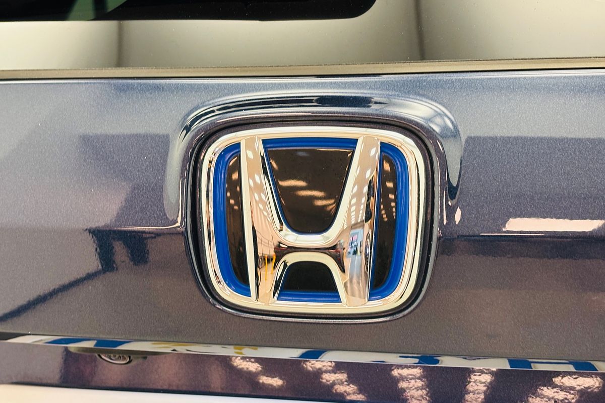 Honda CR-V. 5 Doors Auto HEVRS 24