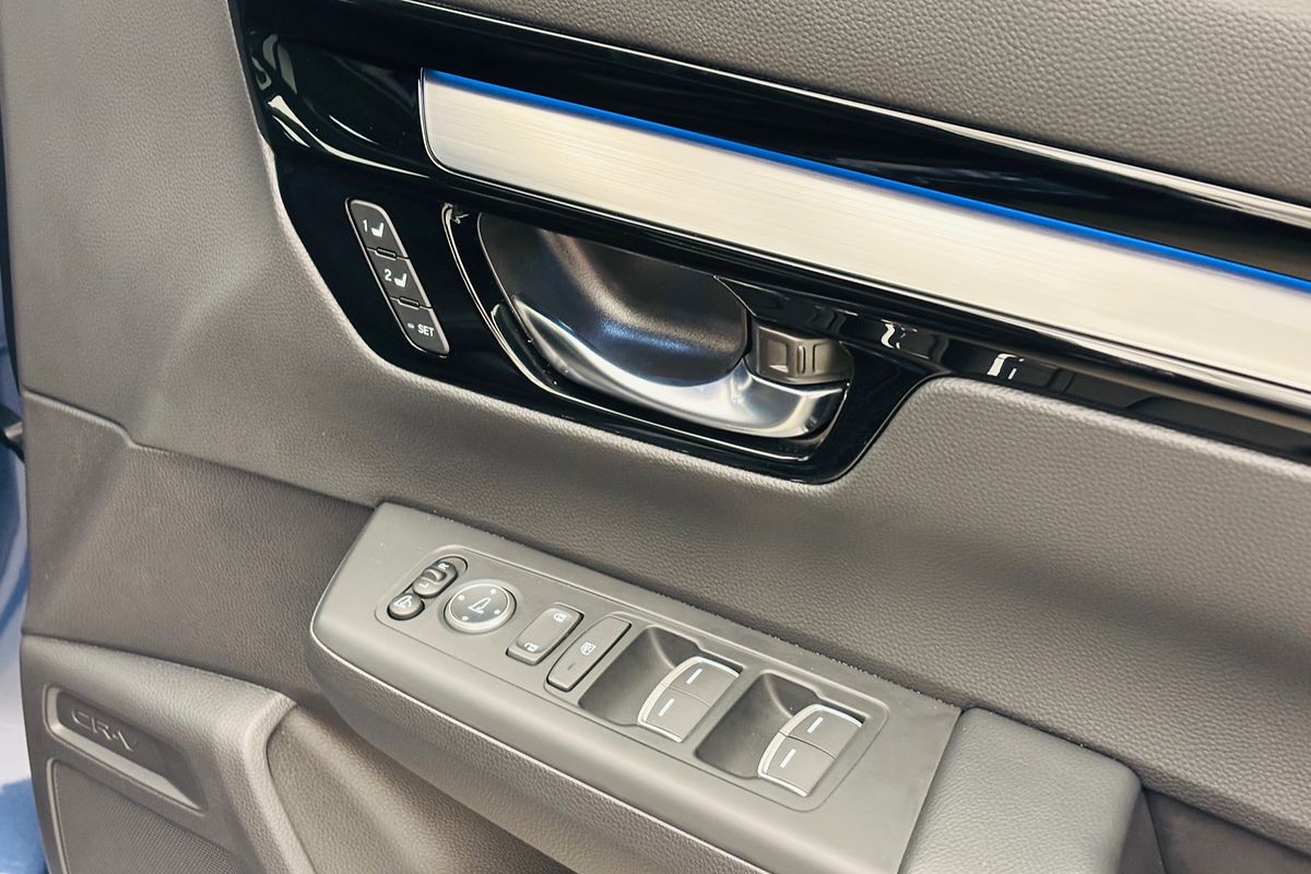Honda CR-V. 5 Doors Auto HEVRS 24
