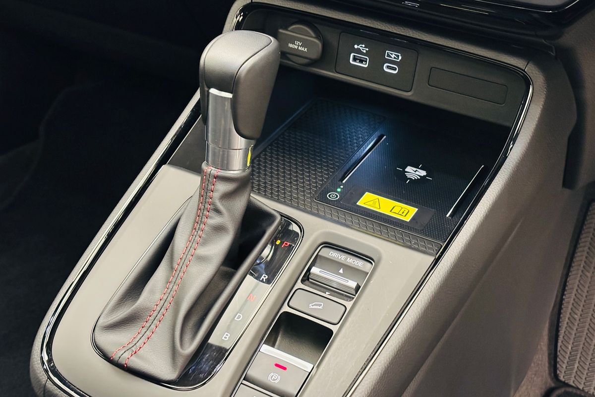 Honda CR-V. 5 Doors Auto HEVRS 24
