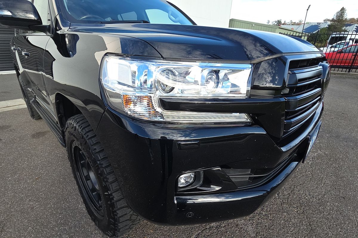 2020 Toyota Landcruiser Sahara VDJ200R