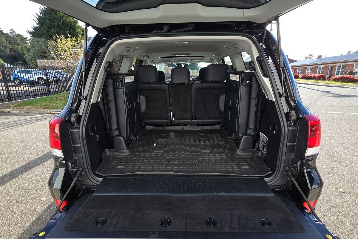 2020 Toyota Landcruiser Sahara VDJ200R