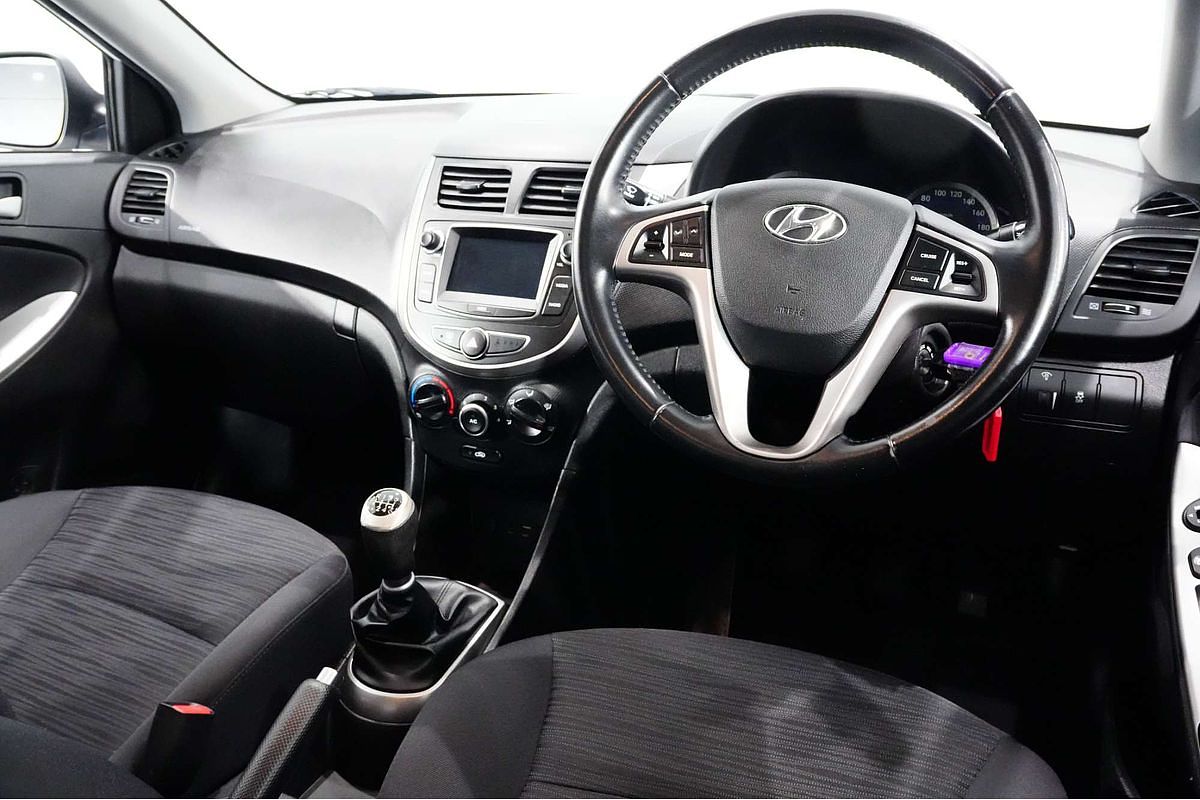 2017 Hyundai Accent Sport RB6