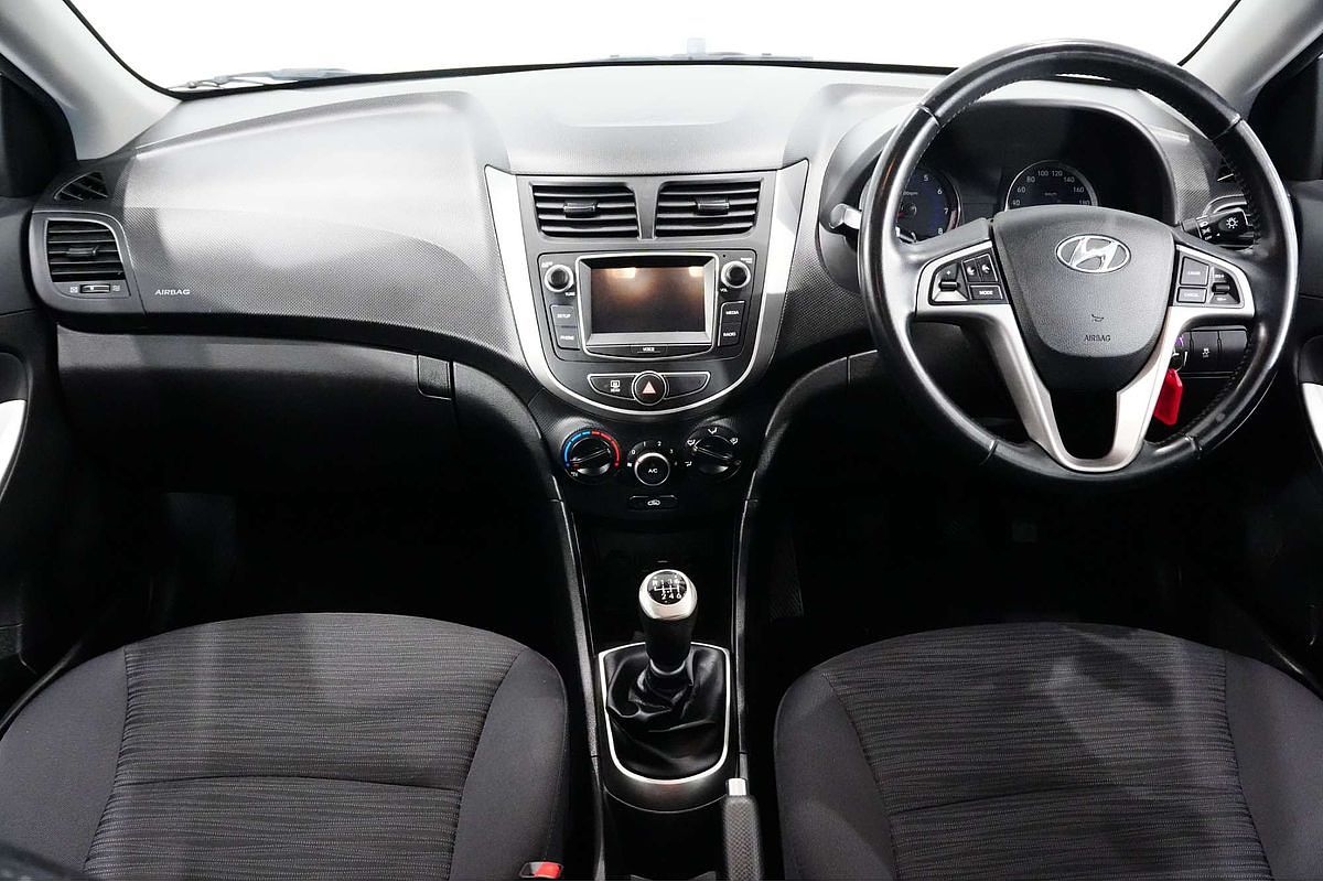 2017 Hyundai Accent Sport RB6