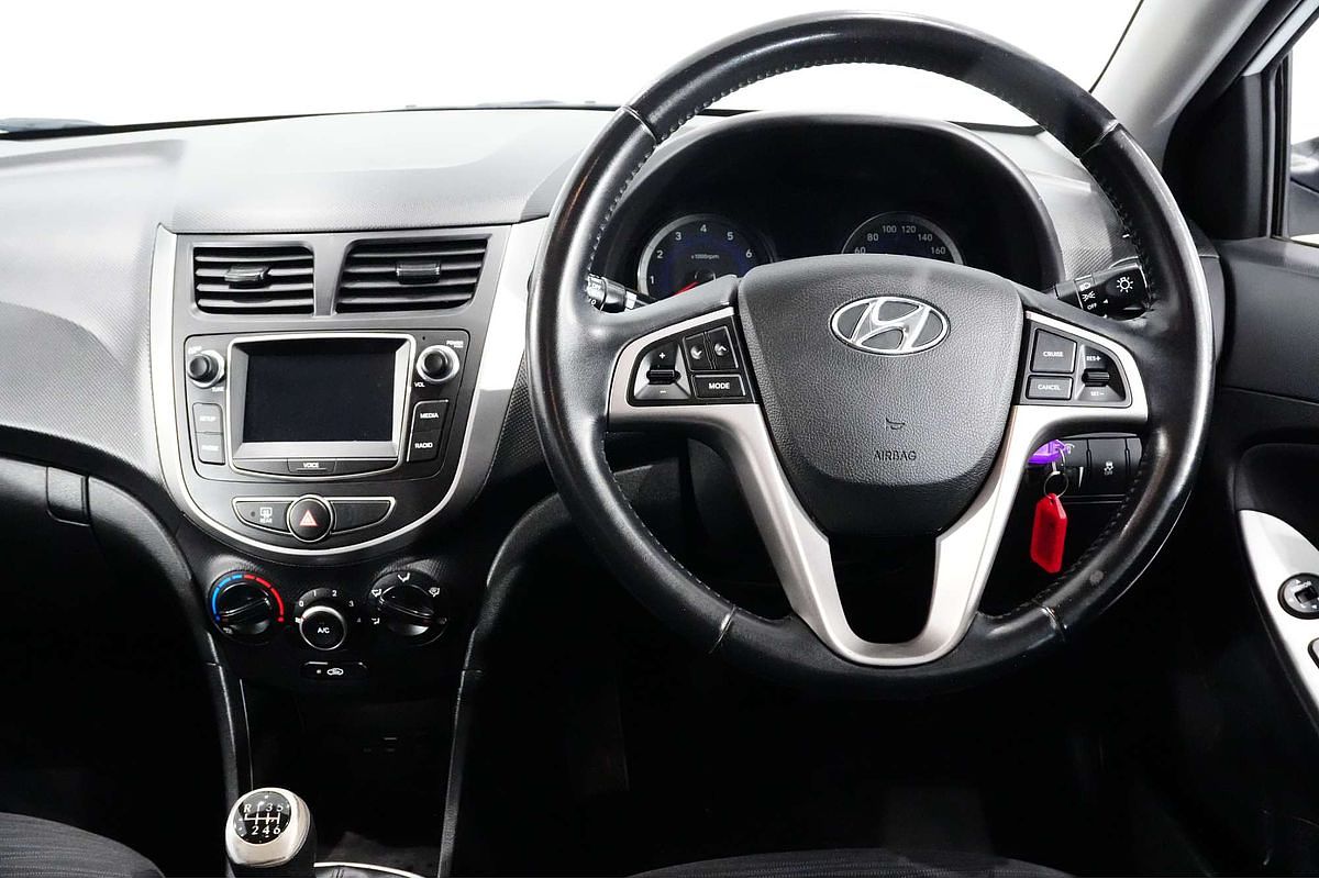 2017 Hyundai Accent Sport RB6