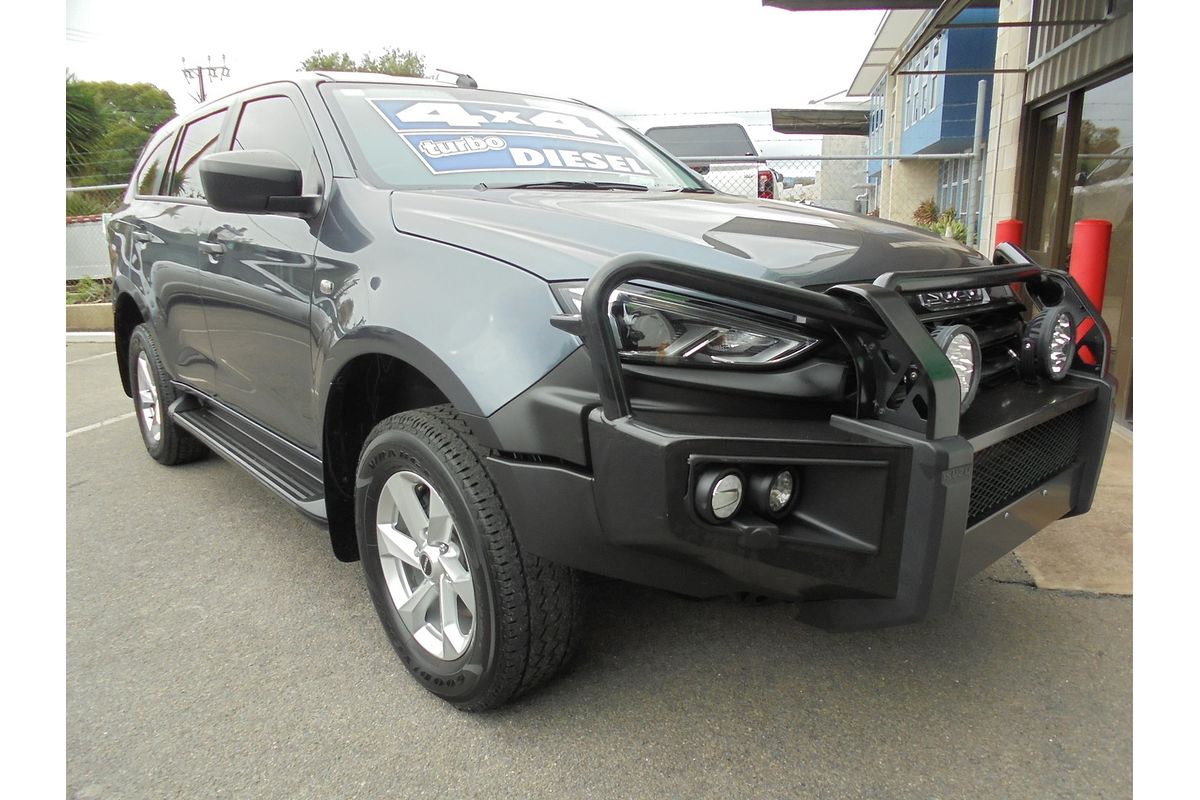 2022 Isuzu MU-X LS-M