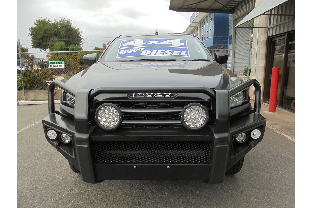 2022 Isuzu MU-X LS-M