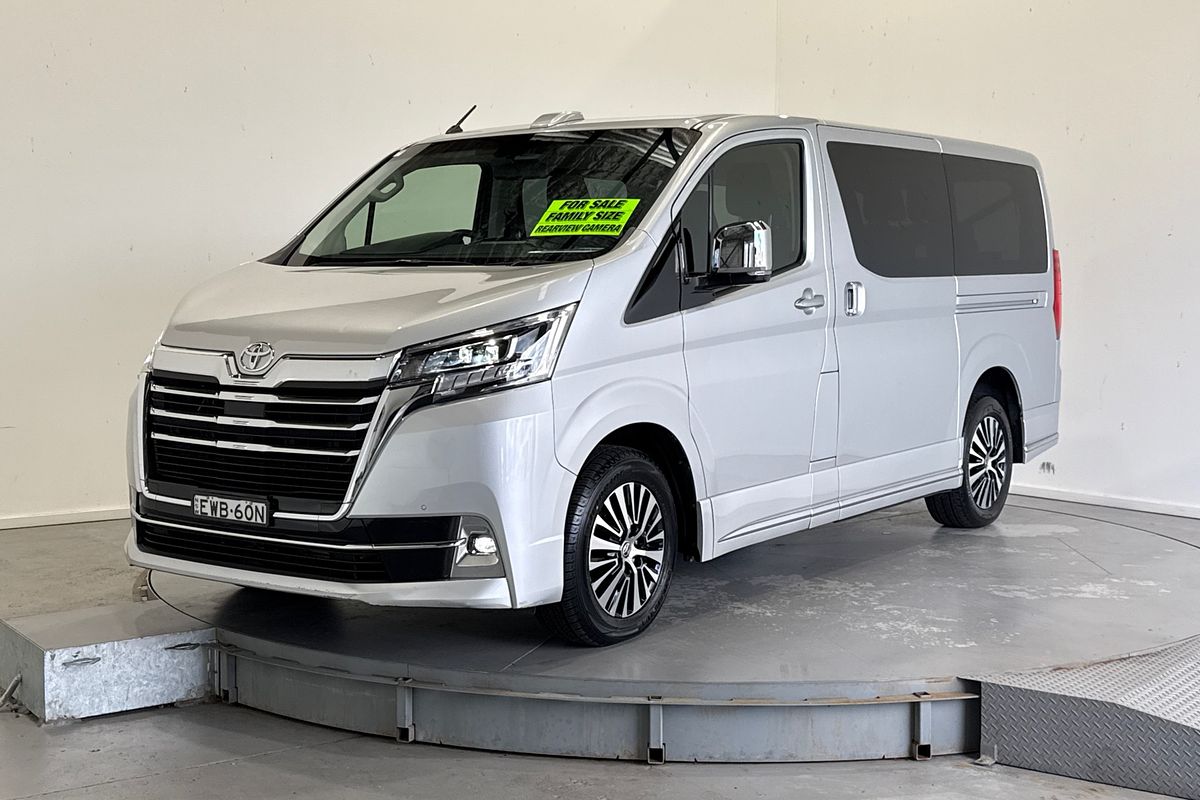 2022 Toyota Granvia GDH303R