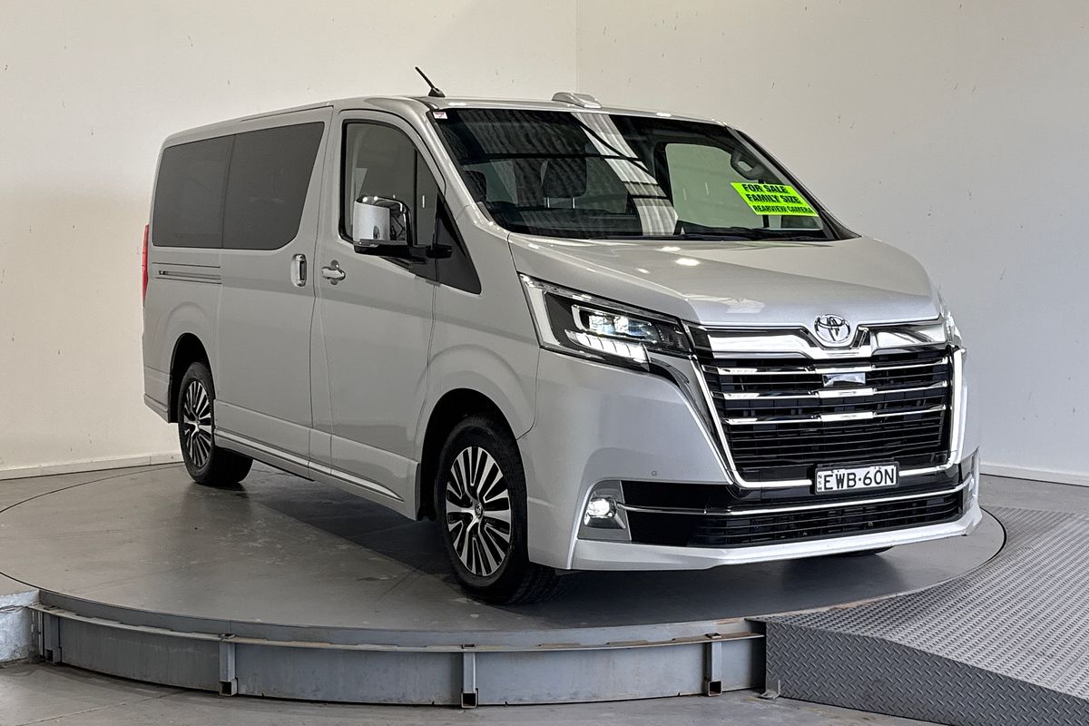 2022 Toyota Granvia GDH303R