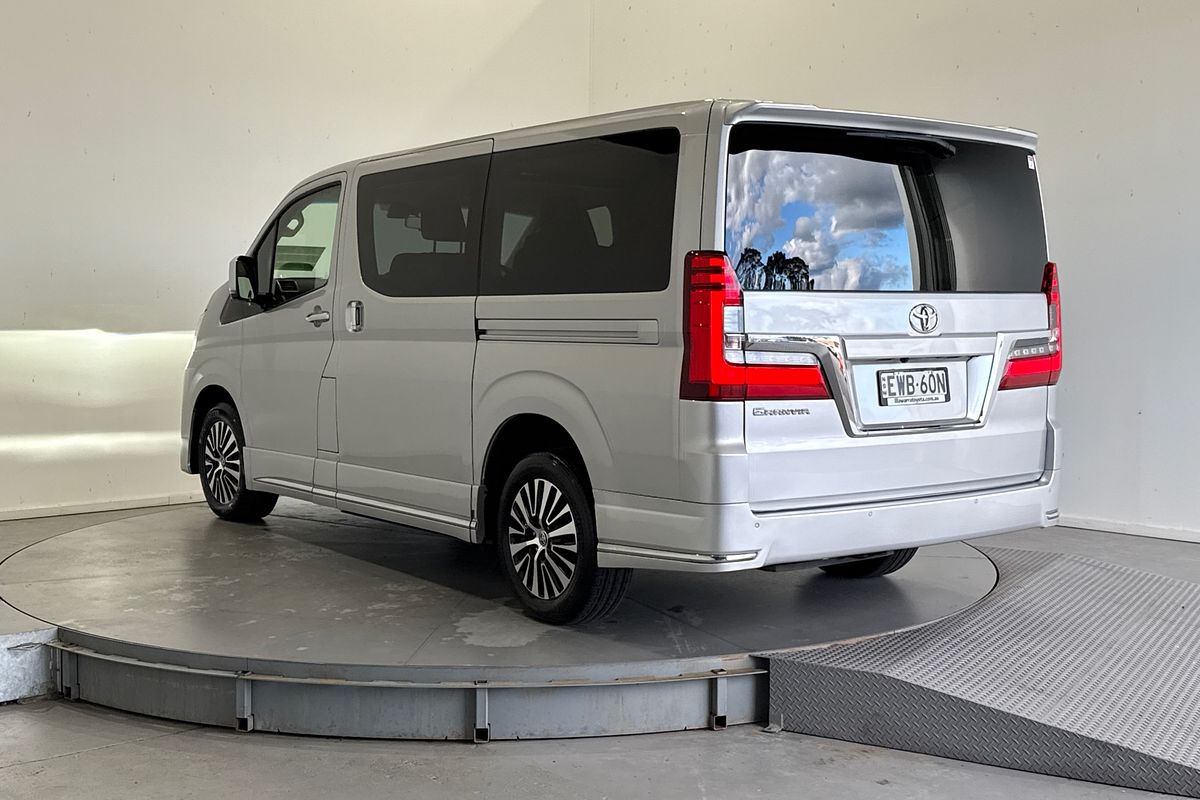 2022 Toyota Granvia GDH303R
