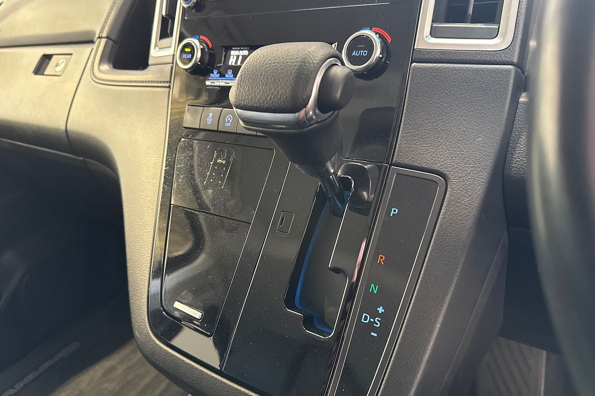 2022 Toyota Granvia GDH303R