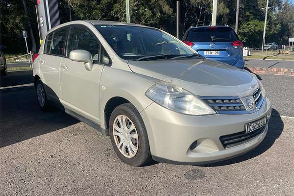 2011 Nissan Tiida ST C11 S3