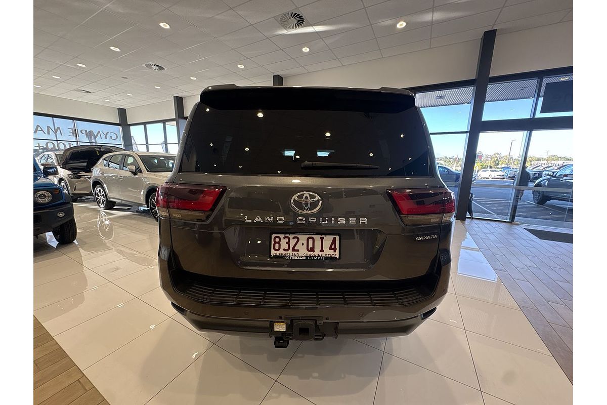 2023 Toyota Landcruiser Sahara FJA300R
