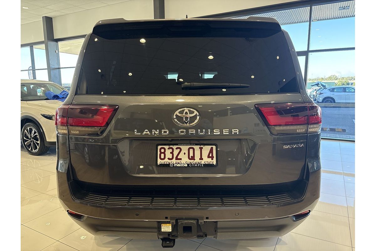 2023 Toyota Landcruiser Sahara FJA300R