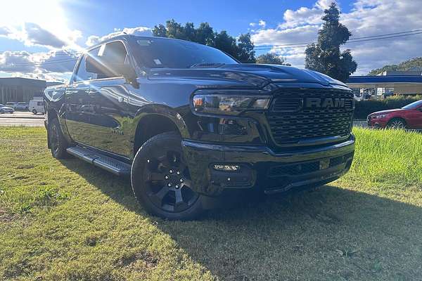 2026 RAM 1500 Express Black Edition Hurricane SO DT 4X4 SWB