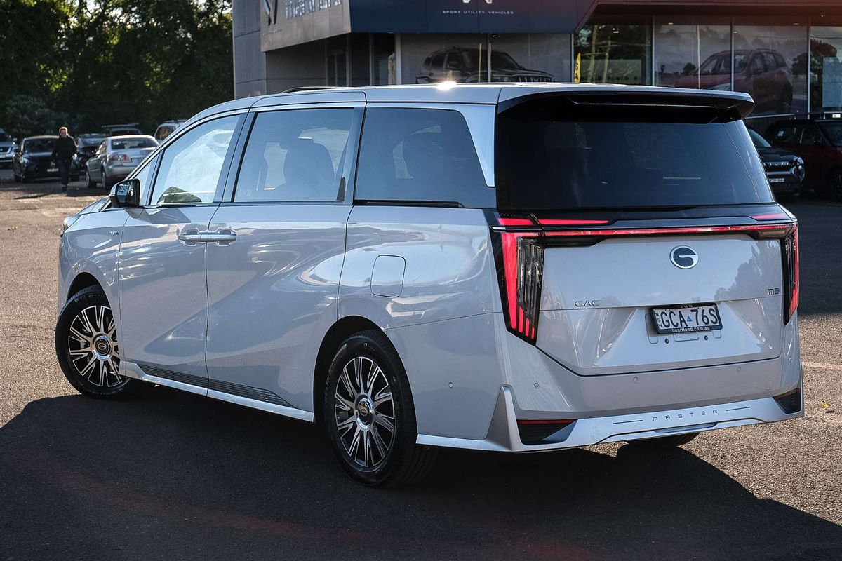 2026 GAC M8 Luxury