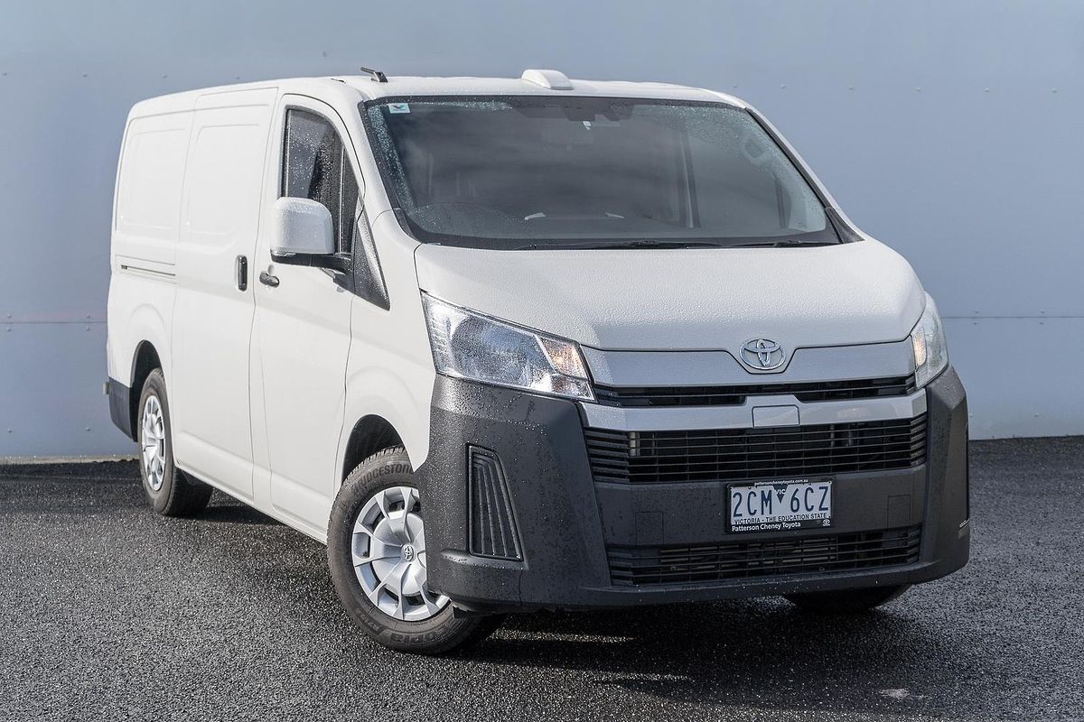 2025 Toyota Hiace GDH300R LWB
