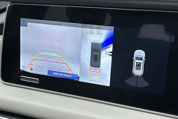2023 Mahindra XUV700 AX7L thumb-16
