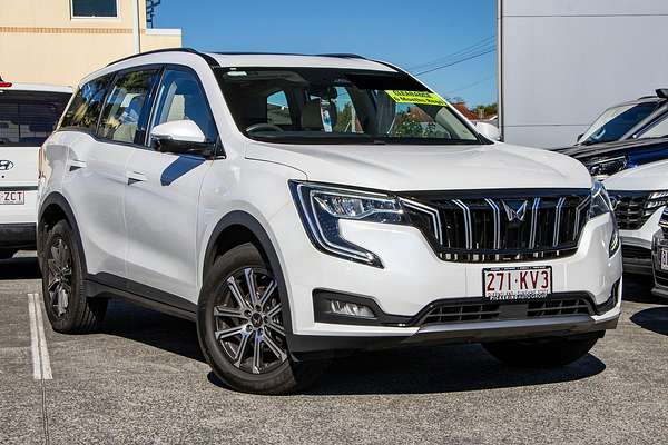 2024 Mahindra XUV700 AX7L