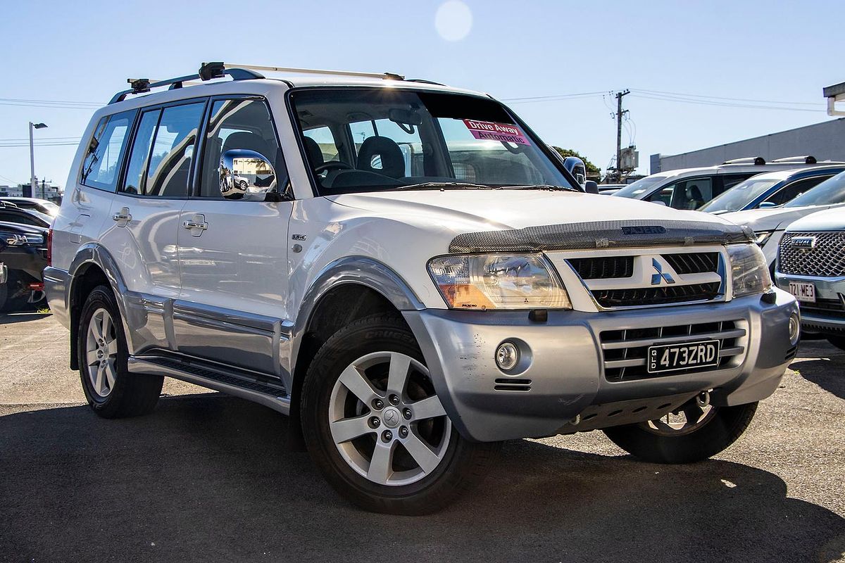 2004 Mitsubishi Pajero Exceed NP