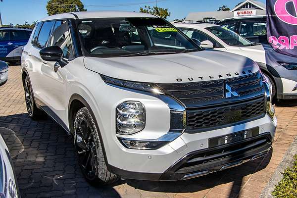 2023 Mitsubishi Outlander LS ZM